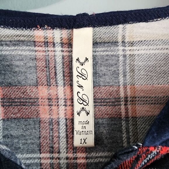 R n B Plaid Hooded Button Down Shirt - Picture 13 of 13